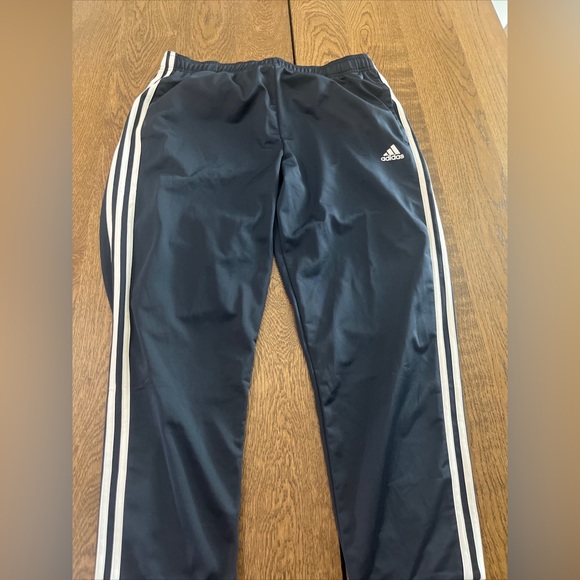 New Adidas Men’s XL Climacool Black Pants Athletic Joggers Lightweight - Picture 1 of 10